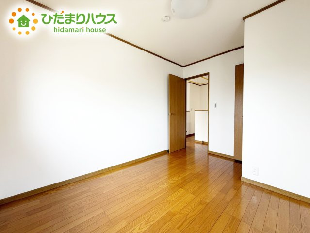 日当たりの良い2階洋室はお昼寝も心地よさそうですね(*´ω`*)
