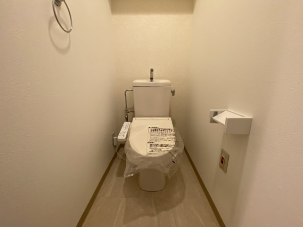 【エクレール豊春Ⅲ　中古マンションのトイレ】