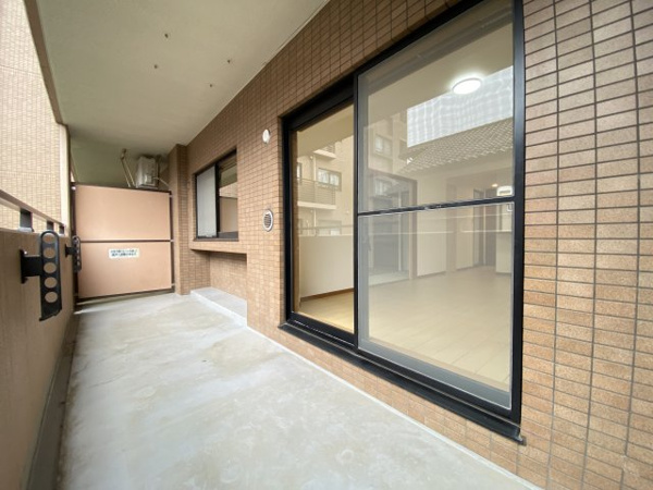 【エクレール豊春Ⅲ　中古マンションのバルコニー】