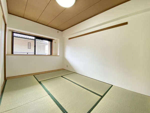 【エクレール豊春Ⅲ　中古マンションの和室】