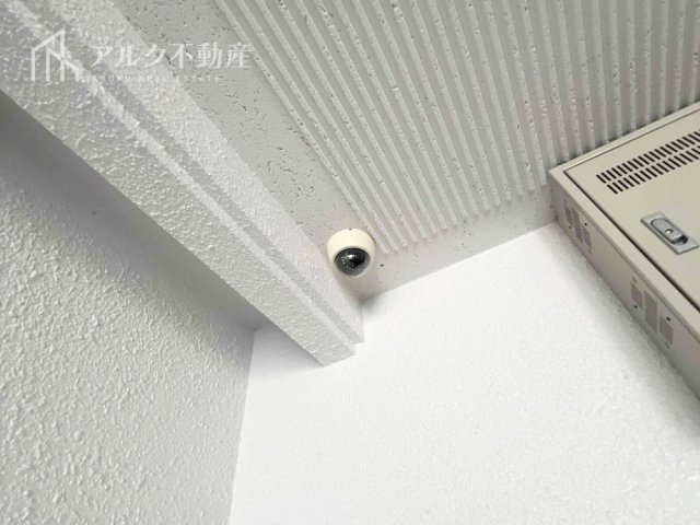 監視カメラ