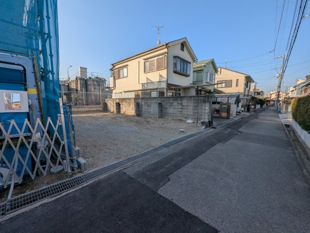 全面道路を含む現地