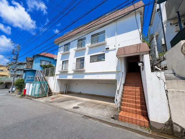 ◆管理体制良好なマンションです。清潔感のあるエントランスに開放感のある住環境。