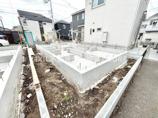 ご見学の際にはご自宅はもちろん、駅やご指定頂いた場所まで無料でお迎えに伺います。