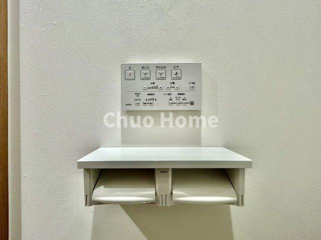 【ウォシュレット】清潔に使いたいお手洗いには最適な設備です。もちろんウォームレットも標準装備です。