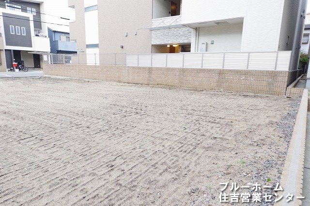 外観：327002163264