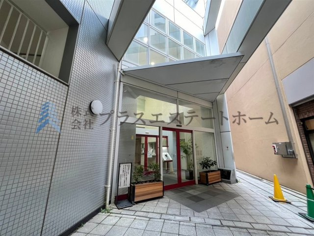 3LDK→4LDKに変更可能な間取りです♪　雨の日でもスーパーや駅まで濡れずに行けます♪