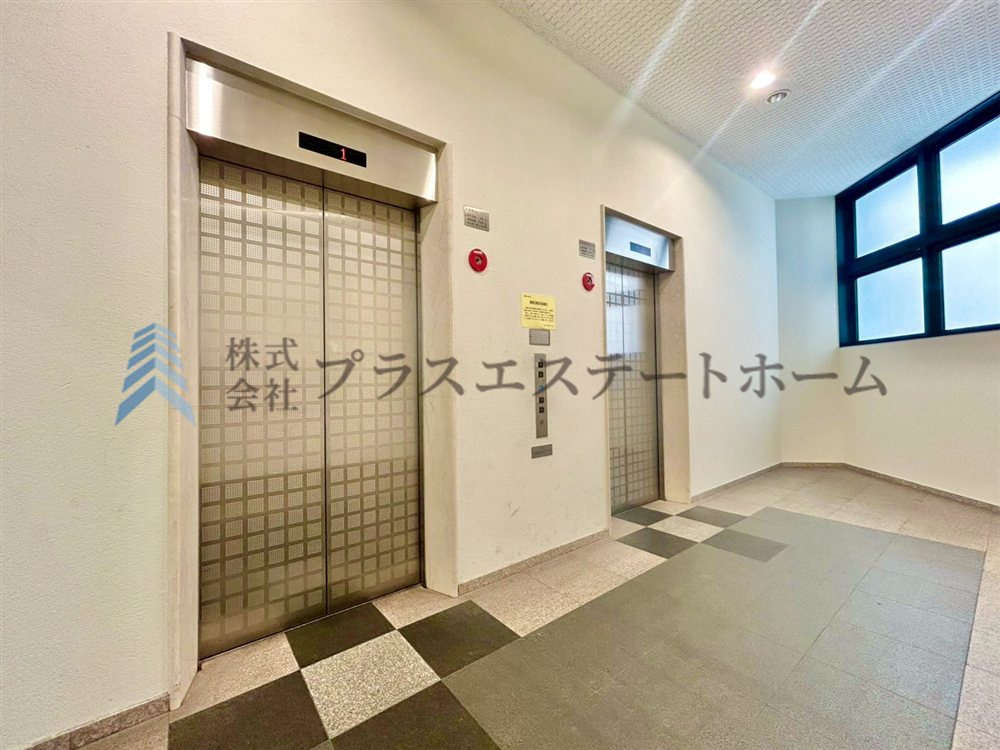 忙しい朝も安心のエレベーター2基完備♪