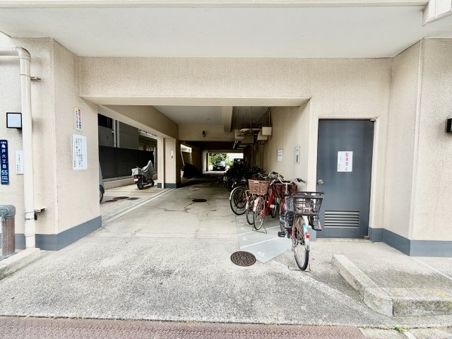 屋内なので濡れる心配なし