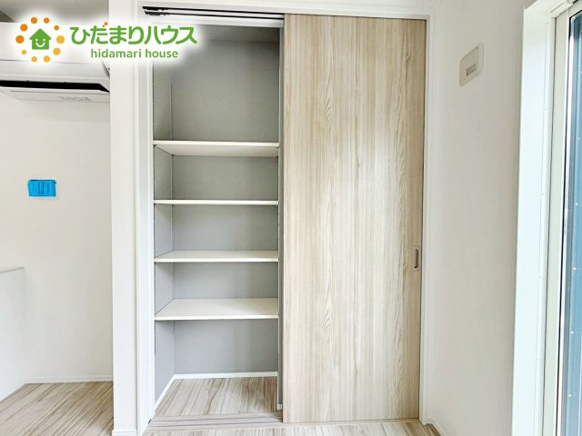 収納があれば物を整理整頓しやすく、部屋が常にすっきりとした状態を保てます。