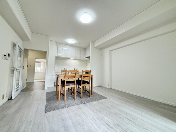 コム古川橋のリビングダイニング