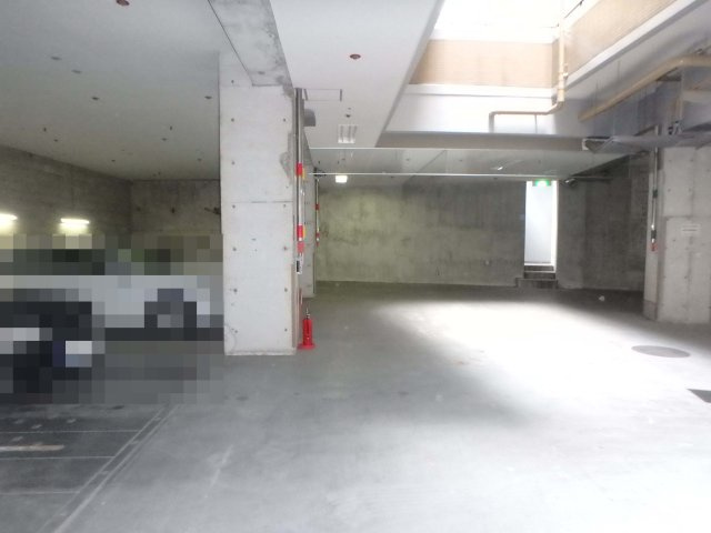 地下屋内平面駐車場