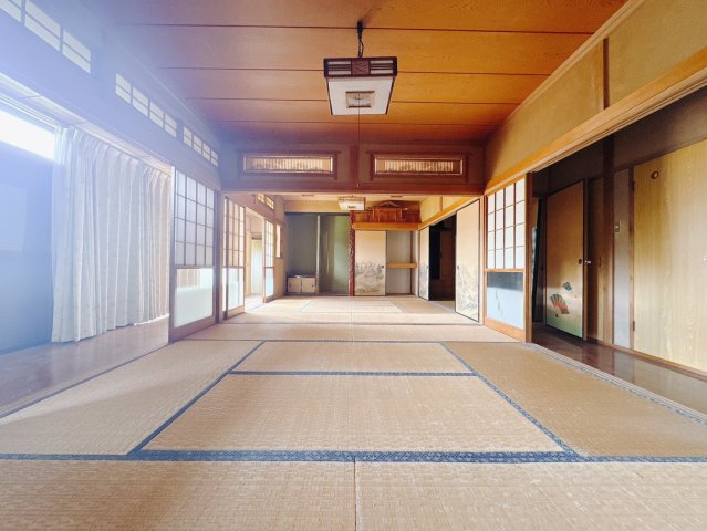 ■和室｜畳にはリラックス効果があるといわれています。フローリングでは感じることのできない圧倒的な寛ぎやすさを実感してください♪