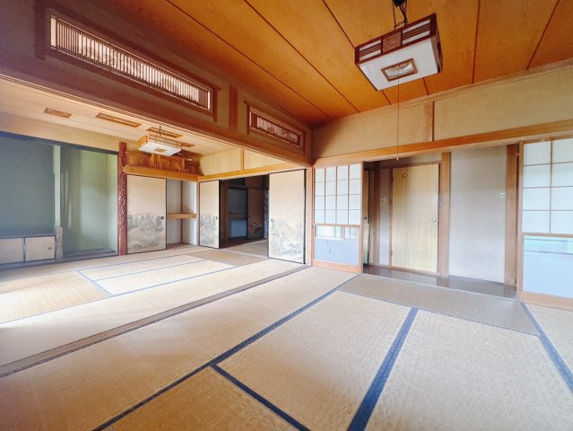 ■和室｜和室を書斎にしたり、冬にはコタツを敷いて家族みんなで年越しをするのもいいですね。家族みんなのお気に入りの空間になります♪