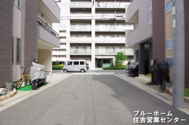 前面幅員5ｍあり駐車も楽々です！