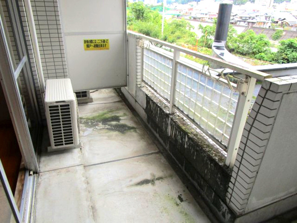 【下呂市少ケ野の中古マンションのバルコニー】