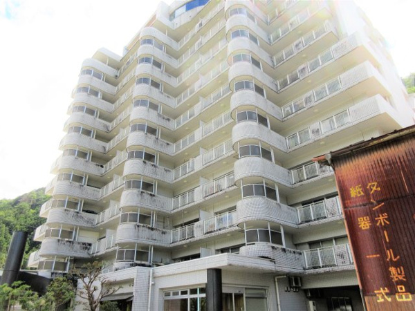 【下呂市少ケ野の中古マンションの外観】