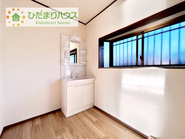 シンプルで使い勝手の良い独立洗面台！