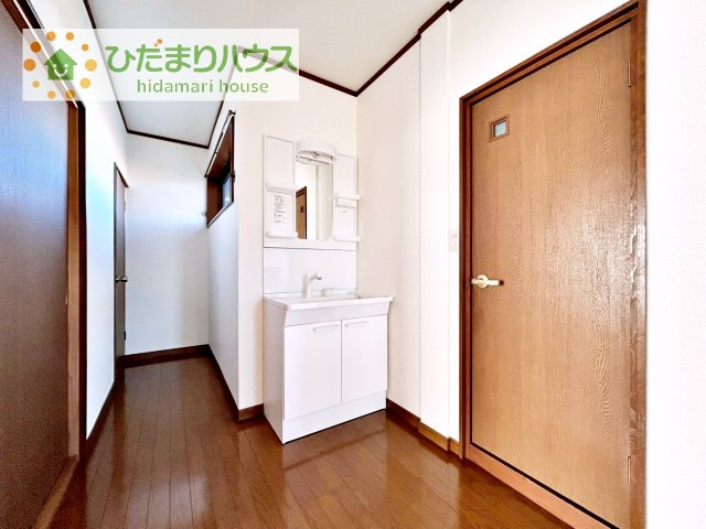 シンプルで使い勝手の良い独立洗面台！