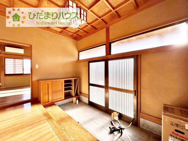 玄関が広いので親子で並んで仲良く靴が履けますね(^^)/