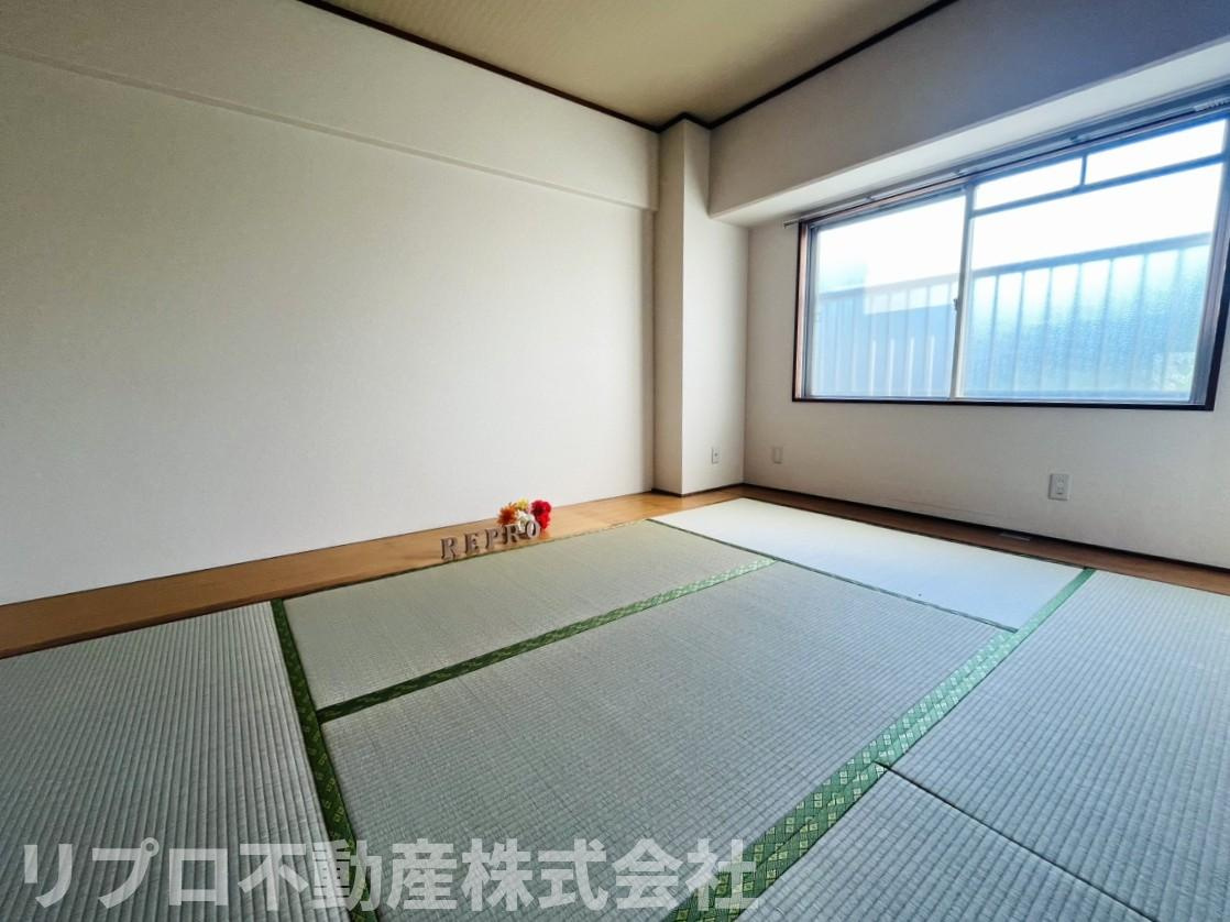 クロス交換、畳表替えで気持ち良い和室です