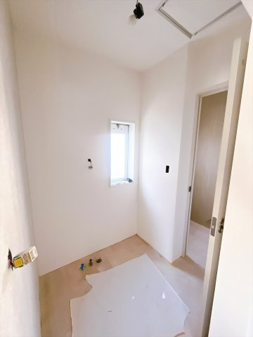 ※リフォーム前の写真になります。　◎閑静な分譲地内の北東角地　◎ゆったりとした広さの間取りが特徴です。　◎現在、内外装の大規模リフォーム中！