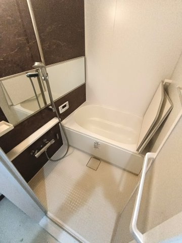 コンパクトで使いやすいお風呂です