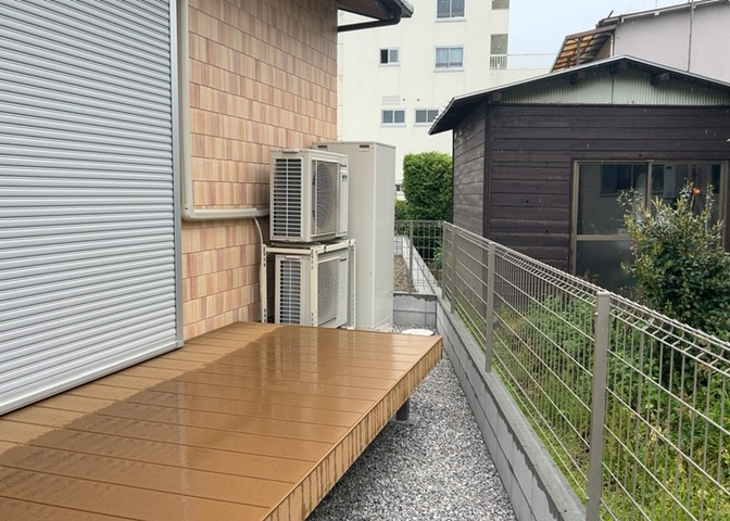 省エネ給湯器とは従来型の給湯器より熱効率が高く、少ない燃料でたくさんのお湯を沸かすことが出来る高効率な給湯器のことを指します。また、省エネ給湯器には種類があり、利便性や効果なども様々です。