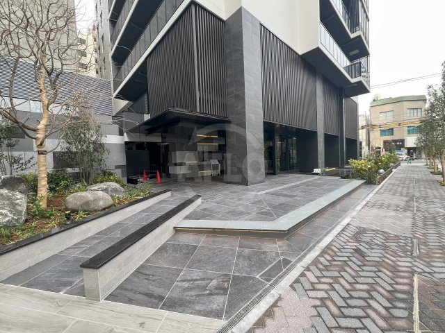 ジオタワー新町　アプローチ