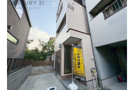 西宮市堀切町中古テラスハウスの外観