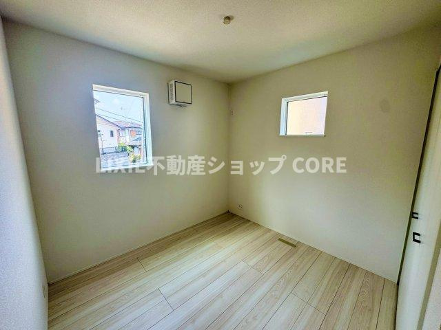 室内はいつも明るい印象なので気持ちの良い朝を迎えられます。毎日の生活も明るくなりそう♪　