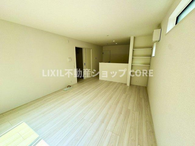 家族と過ごす時間を大切にしたい方にぴったりの明るくゆとりある住空間です。　