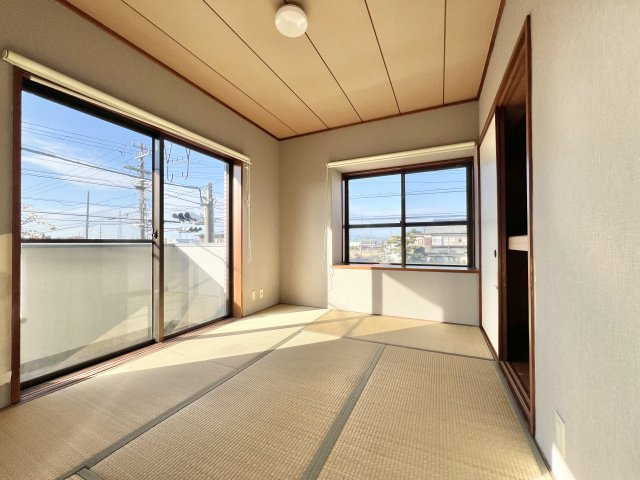 リビングと繋がる和室＊ほっと心が安らぐ場所になります。　