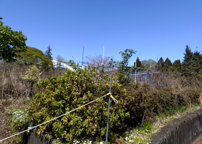 土地の形が極端に長細かったり、狭小地、あるいは道路との高低差がある傾斜地だった場合、後々売ろうとしても買い手がつかない場合もあります。後々、売却することになった時に価値の下がらない土地を選びましょう。