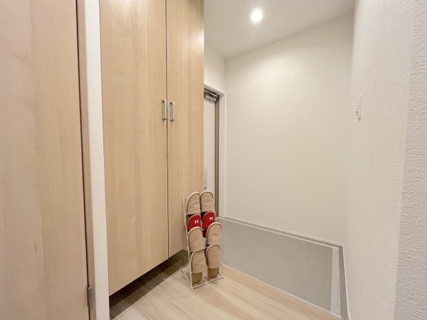 アンピールやよい坂の玄関