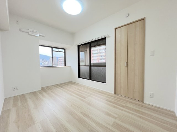 アンピールやよい坂の洋室