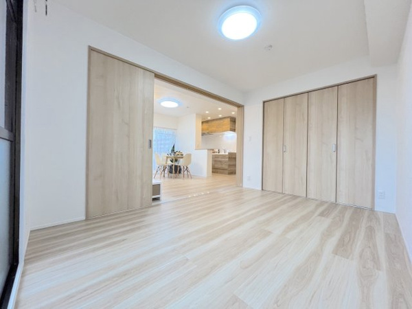 アンピールやよい坂の洋室