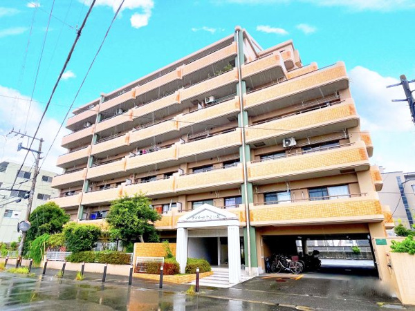 アンピールやよい坂の外観