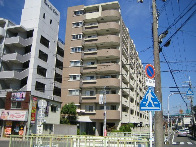 外観：327002972332
