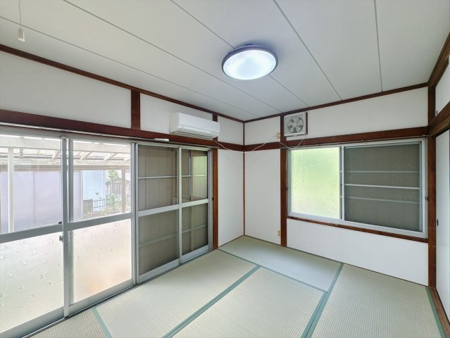 ■和室｜明るさと開放感を感じられる、快適な住空間(^^♪自然光に包まれ、毎日を気持ちよく過ごせる一室です♪