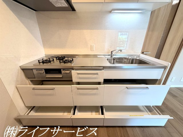 システムキッチン新調／スライド式収納です！