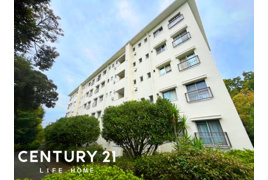 たまプラーザ団地４街区２号棟の外観