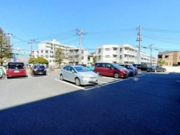 【駐車場】
