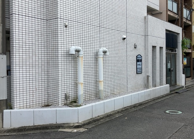 隣家の土地はどうなっているのか、生活利便施設が近くにあるのか、学校まで近いかなど、お客様のライフスタイルにあわせたイメージが重要です。また、近くにあると困る施設が近くにないかも確認するといいでしょう。