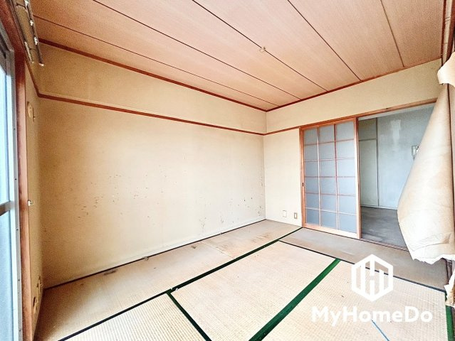 畳敷きの和室です。ゴロリと横になれる空間としてなど、ご家族の生活スタイルに合わせてご活用ください。