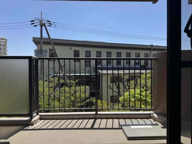 リフォーム前の写真です。　現在リフォームを進めています。