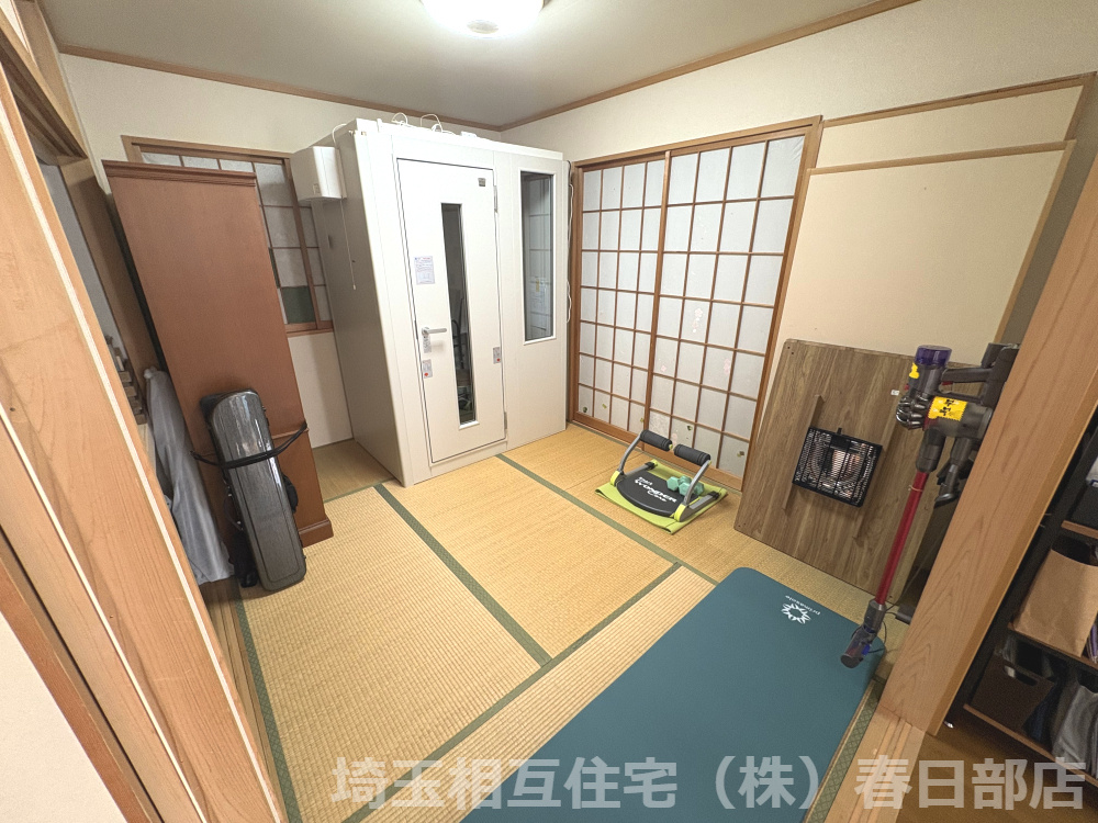 和の趣を感じるタタミのお部屋。