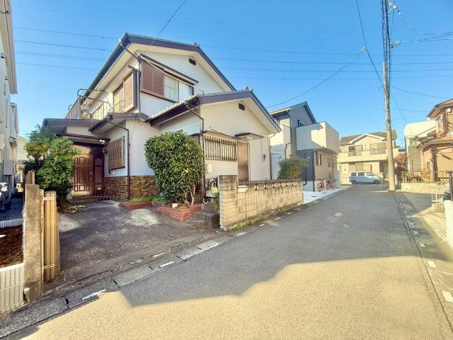 前面道路は公道約4ｍです。