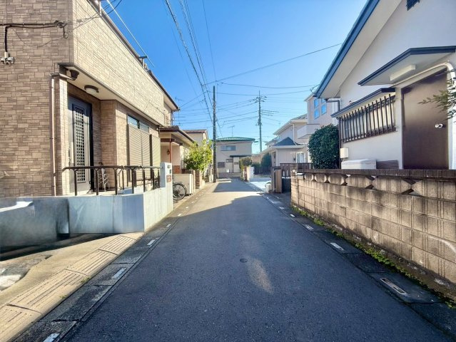 前面道路は公道約4ｍです。