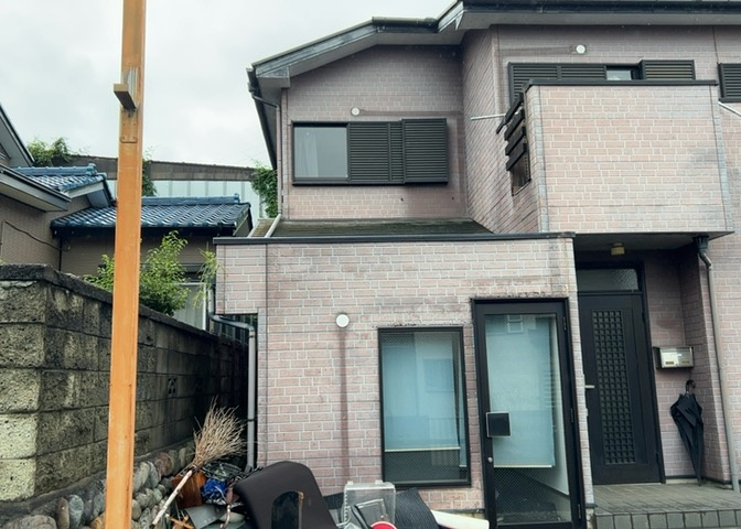 土地を買う際、住む地域の自治体や福祉の補助制度にも注目してみましょう。子供や老人の医療補助やゴミ出しのルールなど、自治体によってルールに大きな違いがあるため、暮らしやすい土地で判断するとよいでしょう。